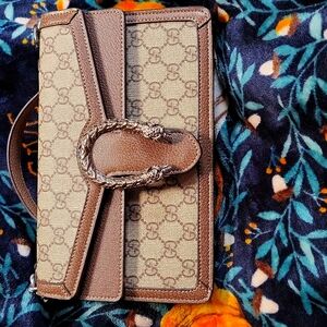 Gucci brown and tan signature charry mar handbag